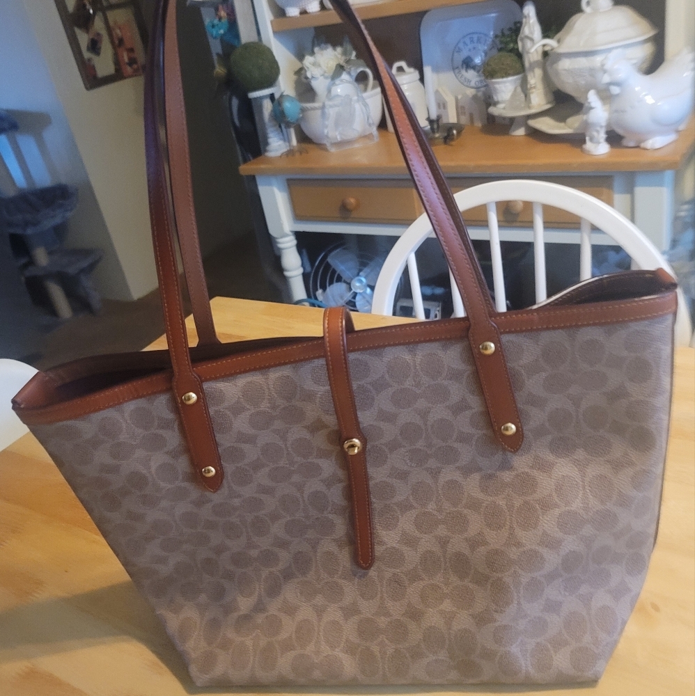 Coach large tote